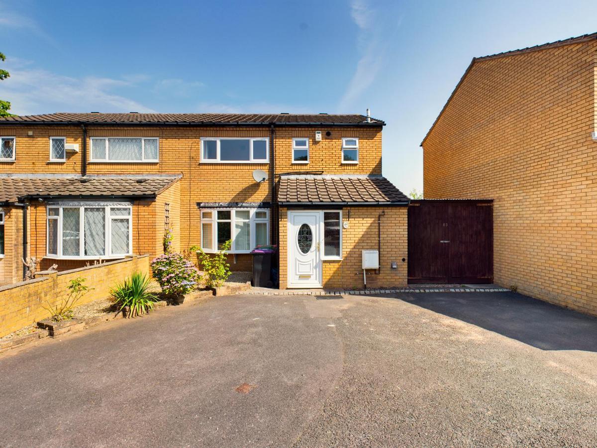 247 Serviced Accommodation In Telford- 3Br House Exterior foto